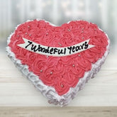 HEART-CAKE-FULL-OF-ROSES